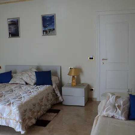 Airport House B&B-3